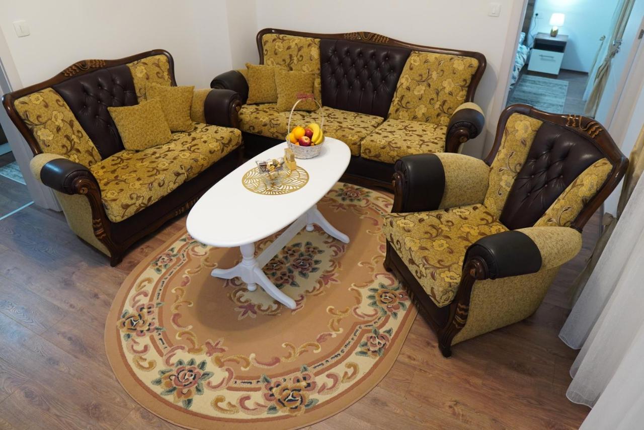 Apartments Manitovac M Nikšić Εξωτερικό φωτογραφία