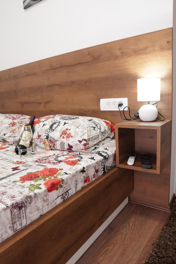 Apartments Manitovac M Nikšić Εξωτερικό φωτογραφία