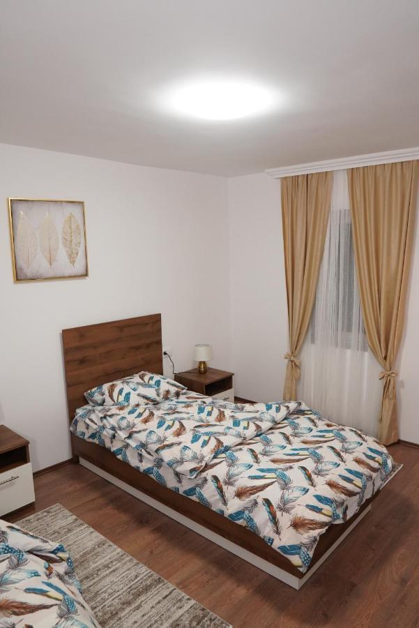 Apartments Manitovac M Nikšić Εξωτερικό φωτογραφία