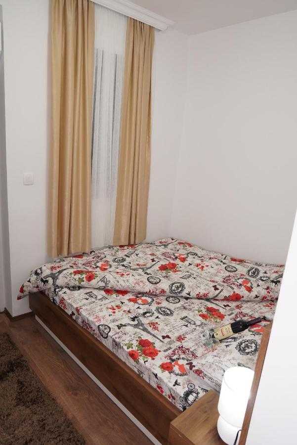 Apartments Manitovac M Nikšić Εξωτερικό φωτογραφία