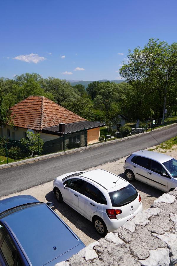 Apartments Manitovac M Nikšić Εξωτερικό φωτογραφία